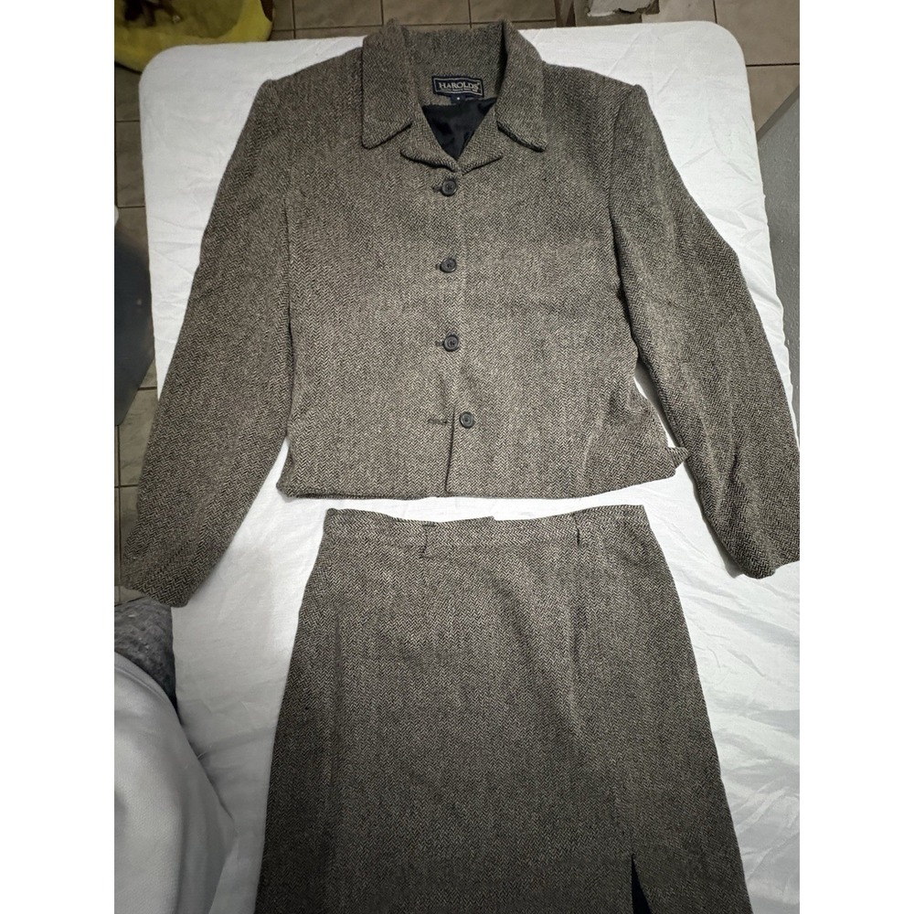 Vintage Harold's Wool Tweed Herringbone Suit Jacket Skirt Set Brown Size 6 / 8